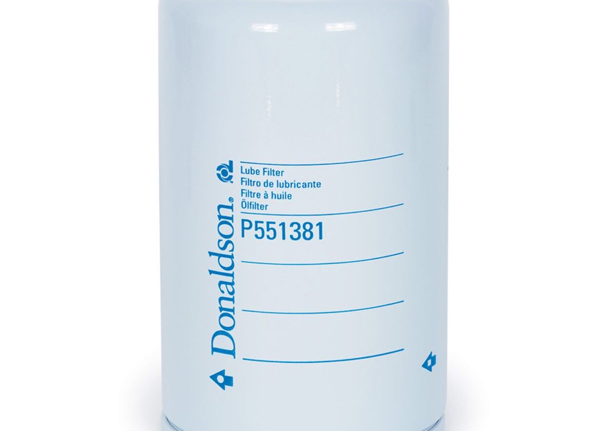 White Donaldson oil filter, labeled P551381.